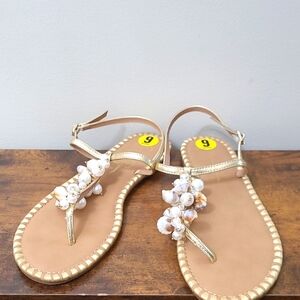 NWT Jessica Simpson Gold Beliva Sandals with Seashell & Pearl Details size 9